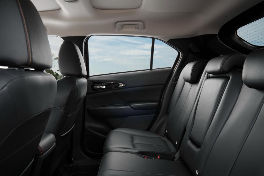 Интерьер Mitsubishi Eclipse Cross Exceed 2018 года  (AU) (фото 5 из 17)